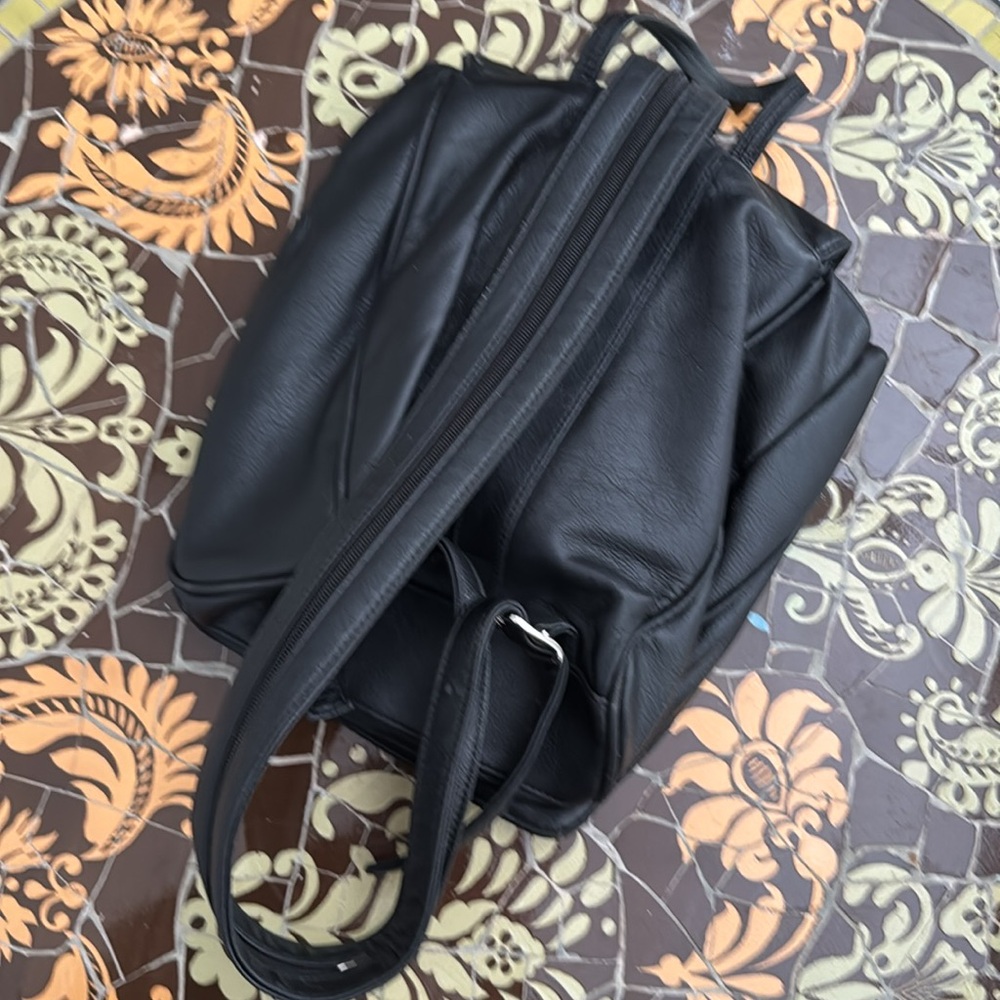 AURIELLE BLACK LEATHER BACKPACK - Picture 3 of 9